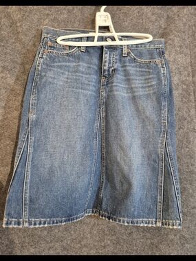 GAP Medium Wash Denim Midi Skirt